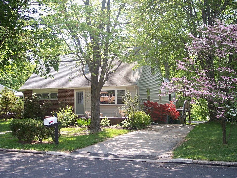 444 Marion Ave