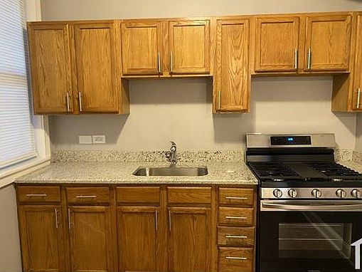 1st image of 5050 S Laflin St #1502