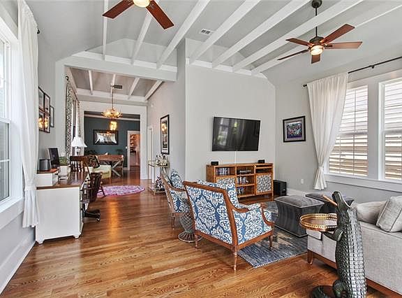 2nd image of 2020 Lowerline St
