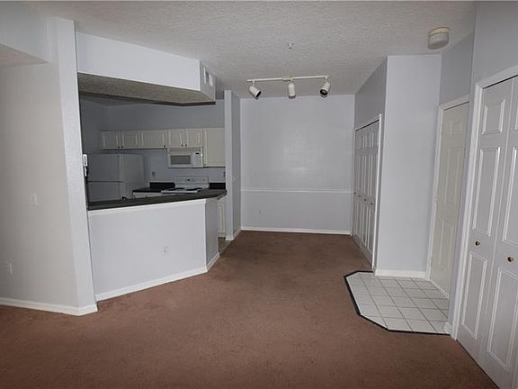3rd image of 5500 Metrowest Blvd Unit 209