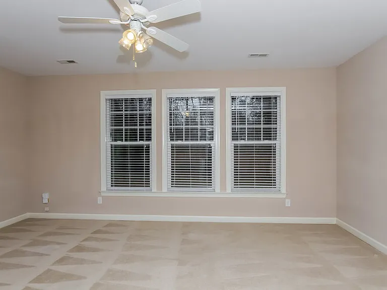 8907 Arbor Creek Dr — Photo 9