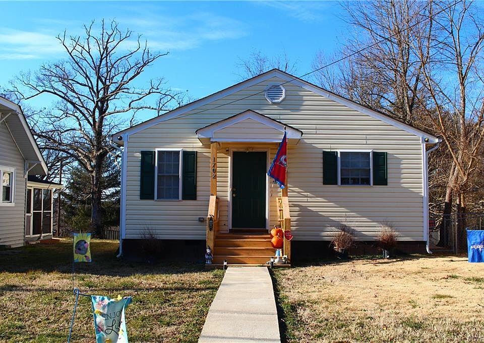 2nd image of 1702 Fenton St