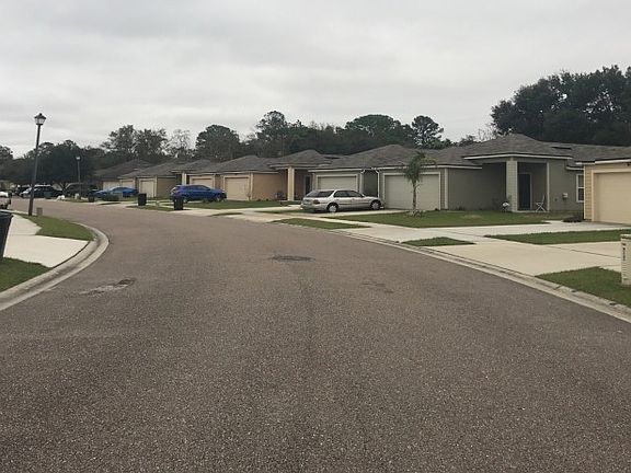 4th image of 8469 Julia Marie Cir