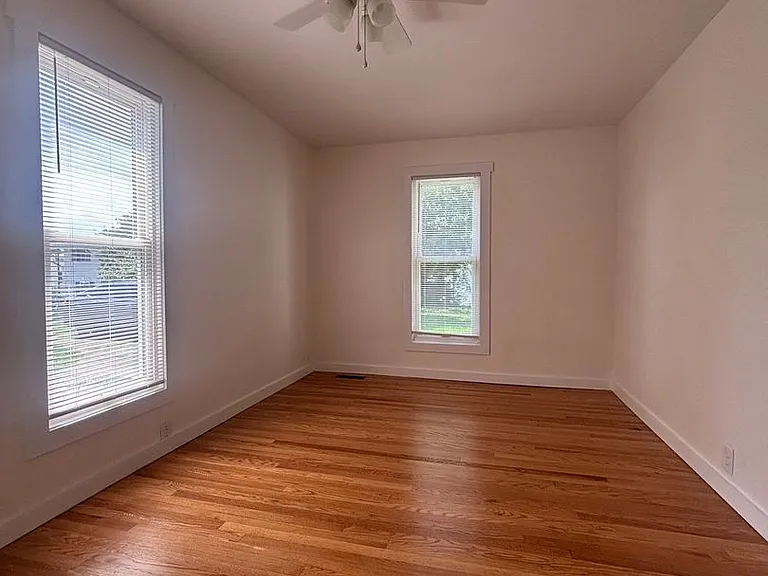 200 Perry St — Photo 12