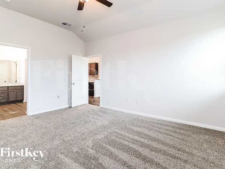14735 Country Club Rd — Photo 10
