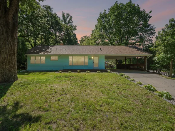 6633 Wood Cir E, Middleton, WI 53562