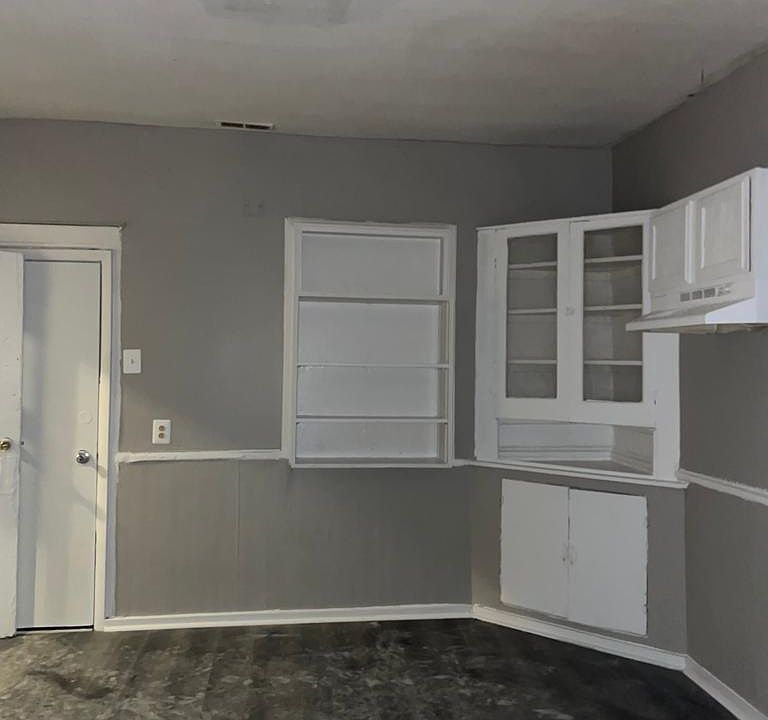 1st image of 5323 S Emerald Ave #21-B