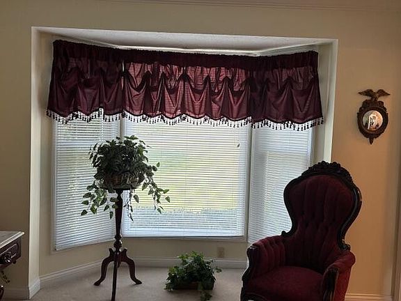 5th image of 229 Shearwood Ave