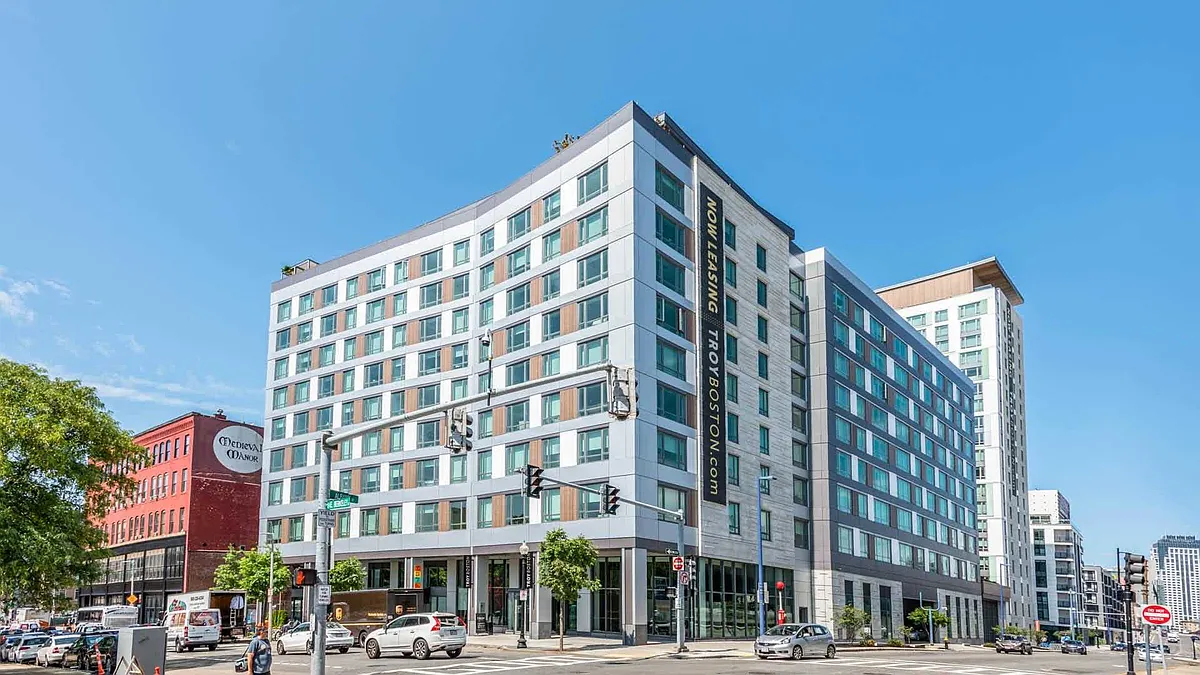 Building Photo - Traveler St