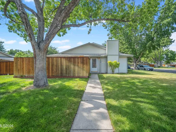 1029 Brooktree Dr APT 4, Sparks, NV 89434