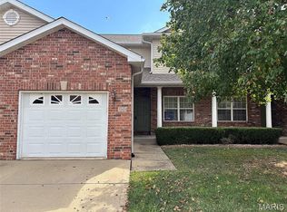 745 Erika St, O'Fallon, IL 62269