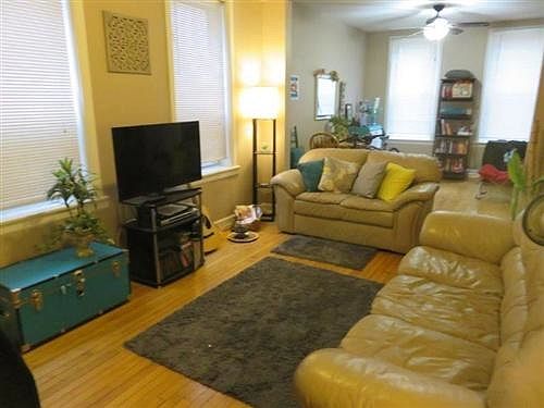 1st image of 2228 W Armitage Ave #Gdn