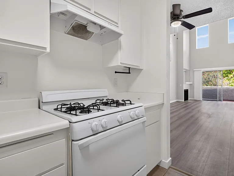 10749 Francis Pl — Photo 22