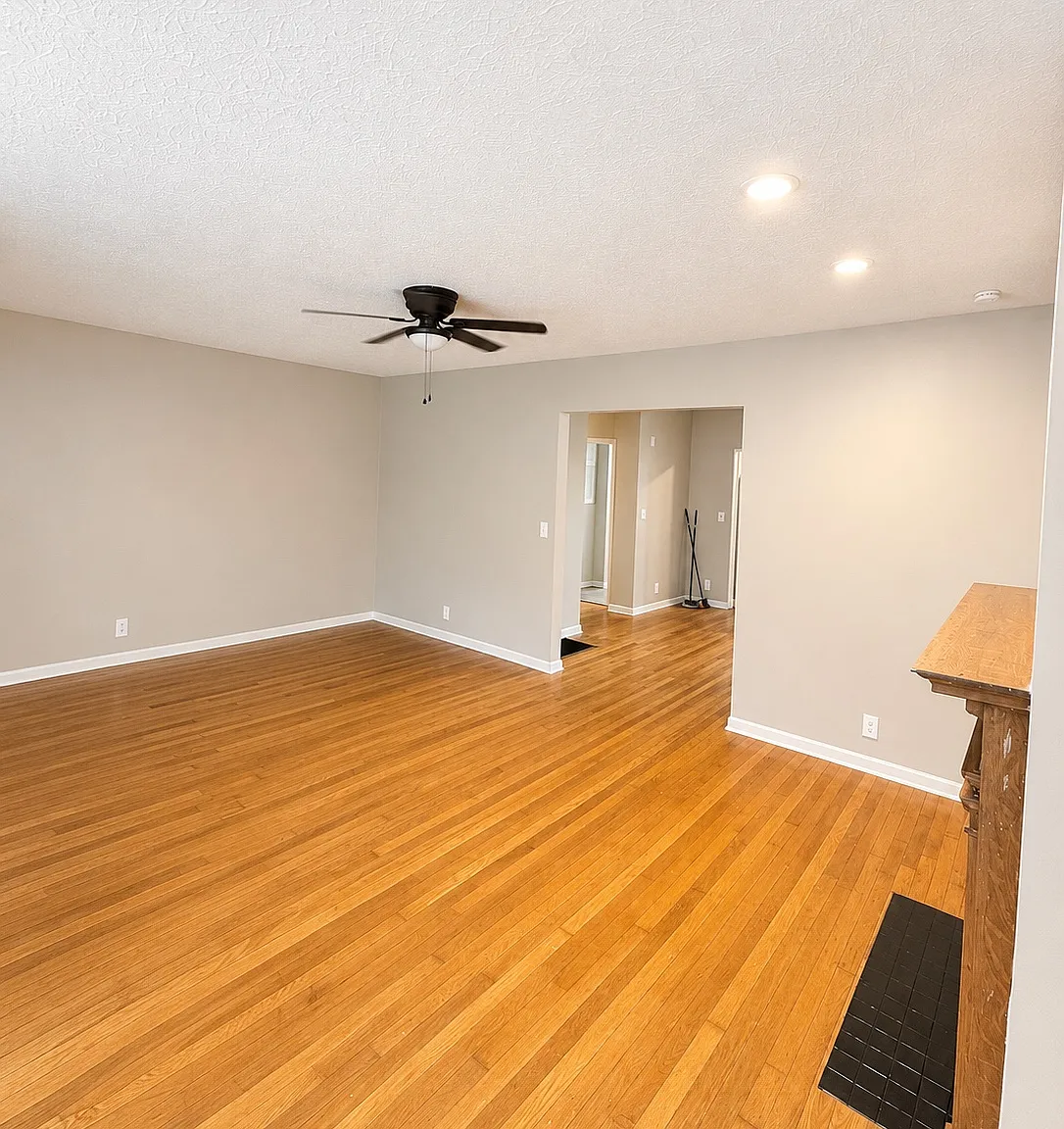 143 S Monroe Ave — Photo 4