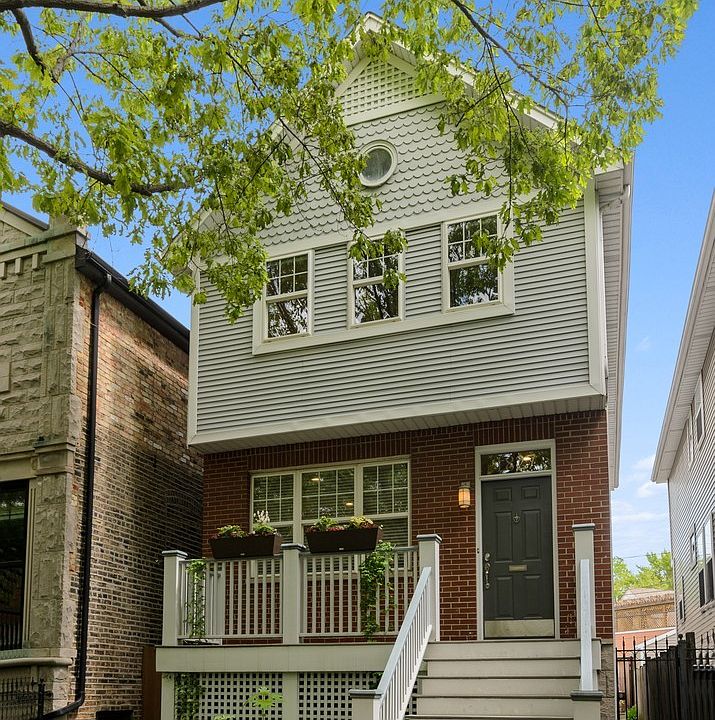 1st image of 1827 N Wilmot Ave