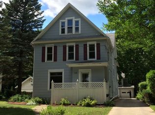 118 1/2 N Harlem Ave, Freeport, IL 61032