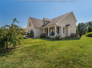 35 Nautical Dr, Winfield, WV 25213