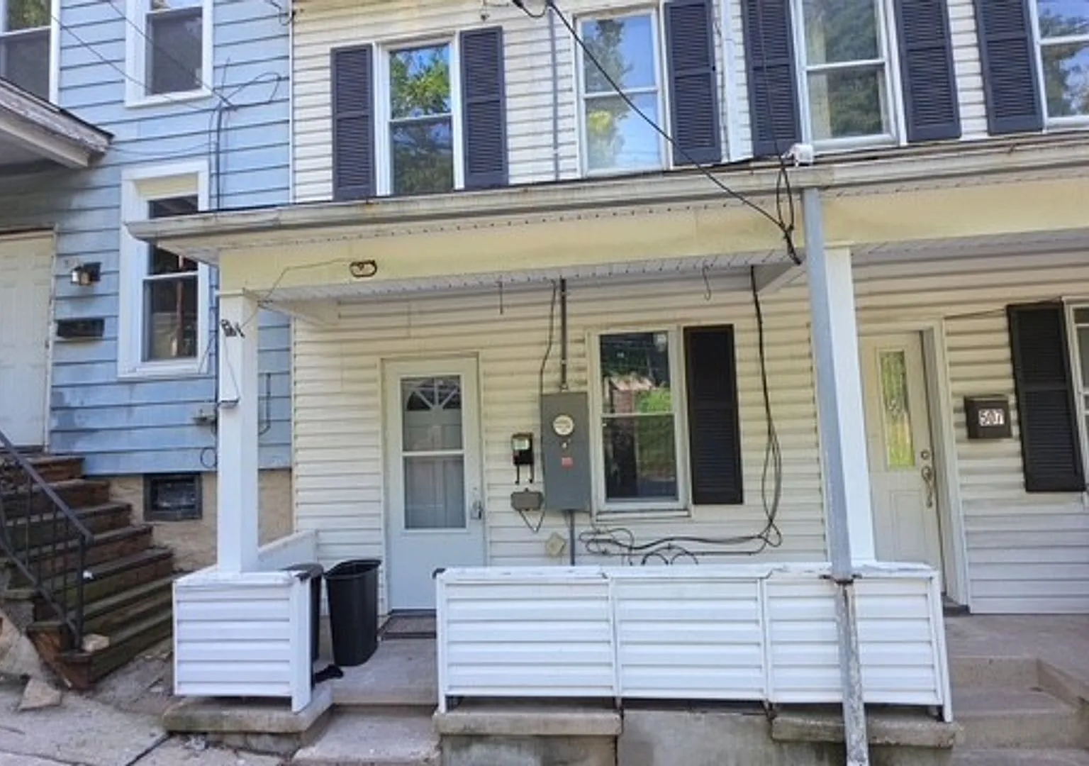 3 bedroom, 1 bathroom — Photo 1