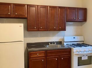 25-53 34th St #6, Astoria, NY 11103