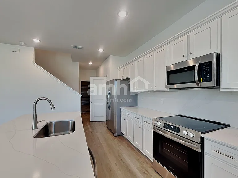 2610 Feather Crest Dr — Photo 4