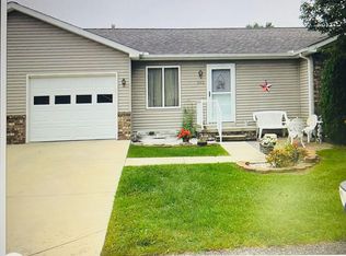 260 Michigan Dr, Marine City, MI 48039