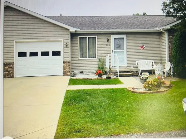 260 Michigan Dr, Marine City, MI 48039