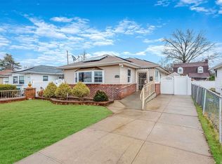 196 Westbury Blvd, Hempstead, NY 11550