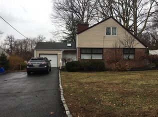 192 Riveredge Rd, Tenafly, NJ 07670