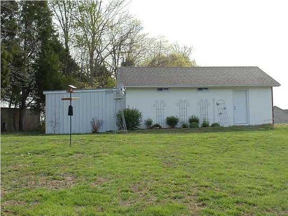 5th image of 884 Allen Pl N