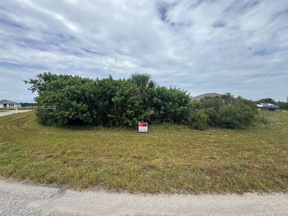 1st image of 518 Ella Jean Pl