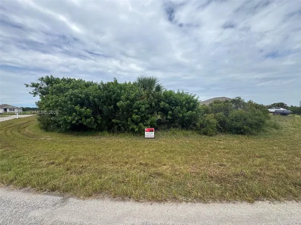 518 Ella Jean Pl, Labelle, FL 33935