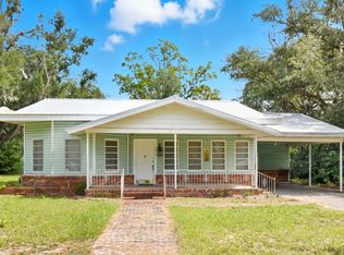 1210 N Calhoun St, Perry, FL 32347