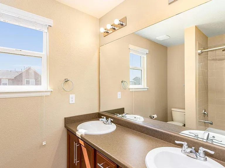 6281 Genoa St — Photo 16
