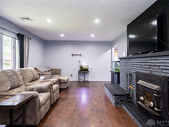 3rd image of 5477 Susan Dr