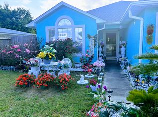 517 Dolphin Dr, Panama City Beach, FL 32413