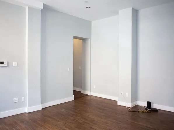 89 Ralph Avenue image 6 of 7