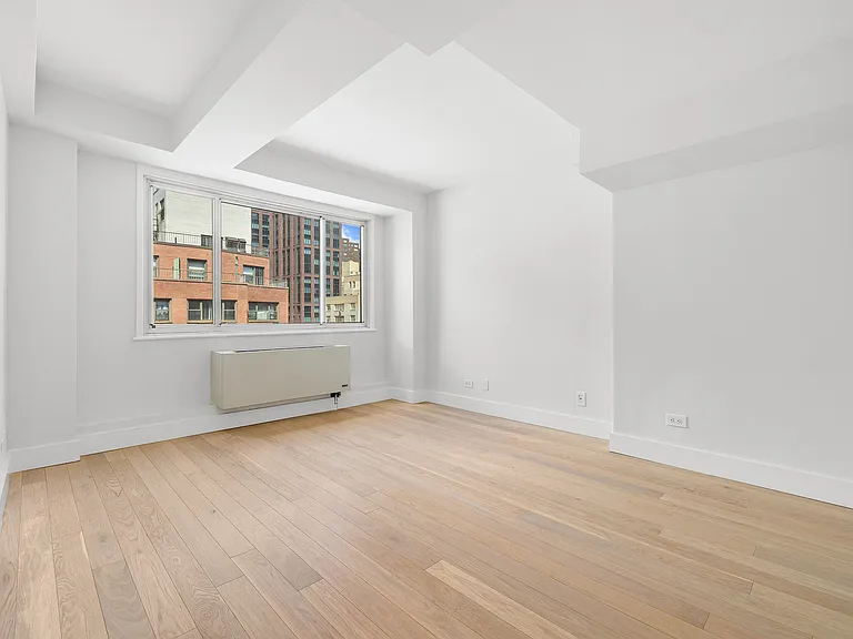 340 E 51st St #14B — Photo 8