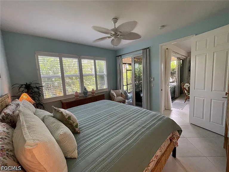 10640 Camarelle Cir — Photo 39