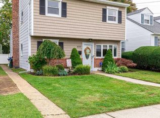 419 Gates Ave, East Meadow, NY 11554