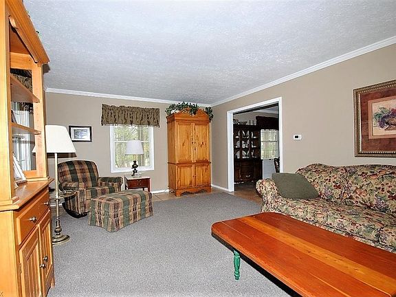 4th image of 8505 Lucerne Dr