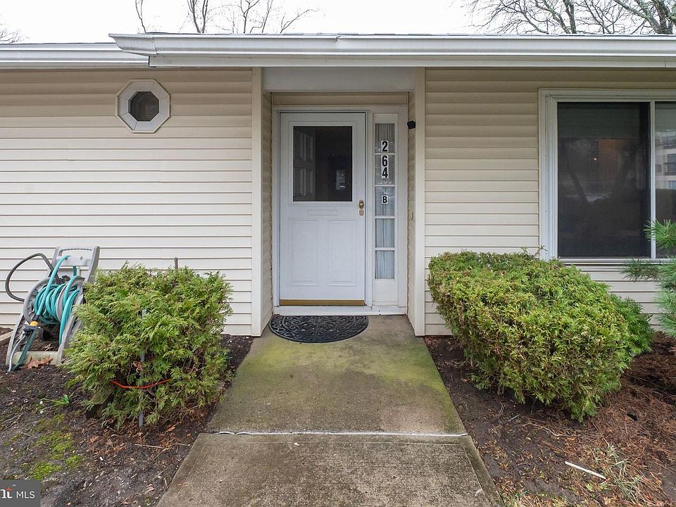 1st image of 264 B Crosse Dr
