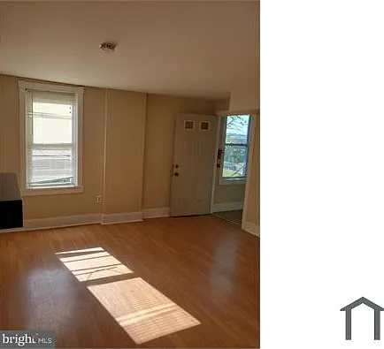 112 Linden St #2 — Photo 9