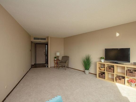 2nd image of 2485 Canabury Dr APT 308