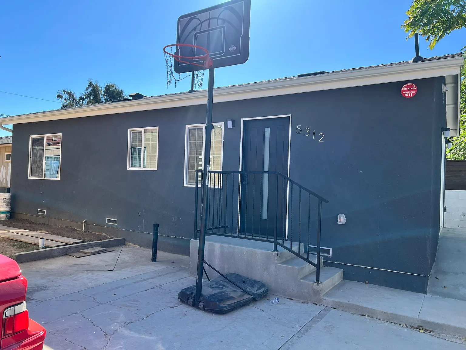 Modern 2-Bedroom Bungalow in El Sereno ? Brand New with Private Patio — Photo 1
