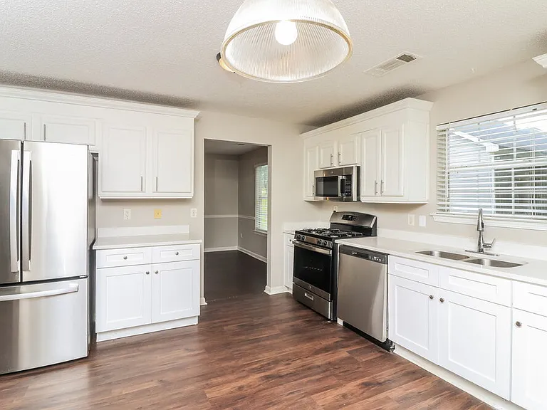 4125 Clarks Trl — Photo 12