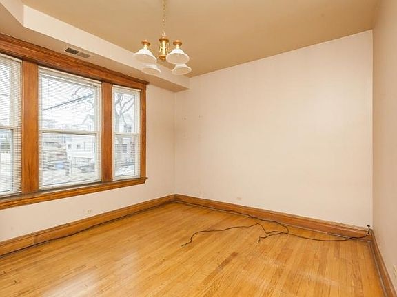 5th image of 2806 N Francisco Ave #2807-1