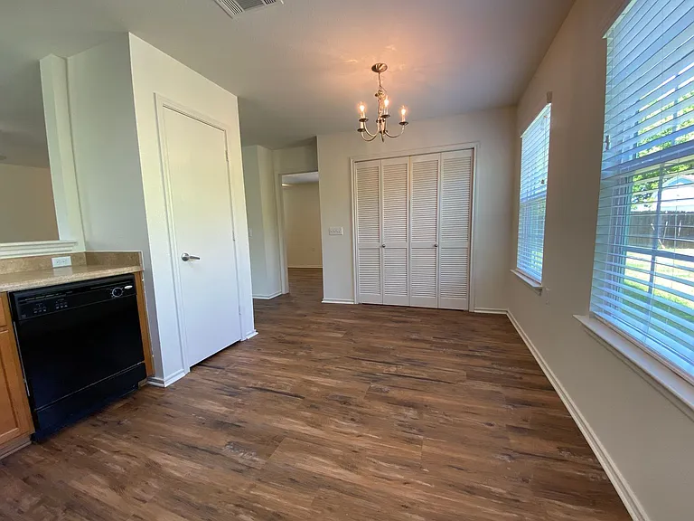 7908 Nater Ln — Photo 7