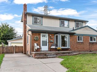 7544 Tulane St, Taylor, MI 48180