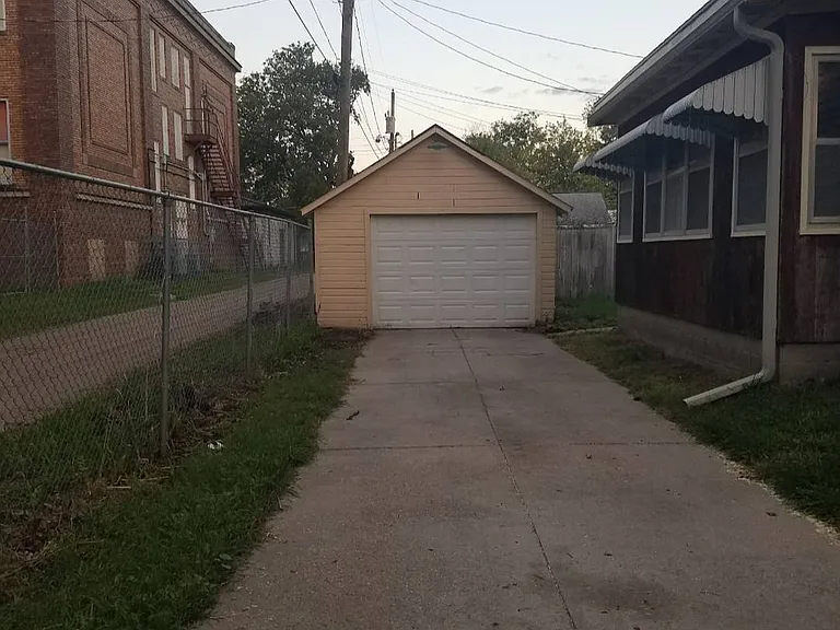 29th Ave — Photo 6