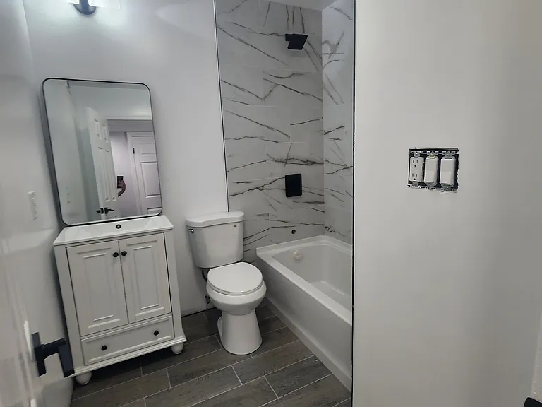 Main bathroom